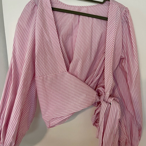 Open back pink striped blouse never worn - Picture 4 of 5
